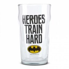 Стаклена чаша, Batman – Heroes Train Hard