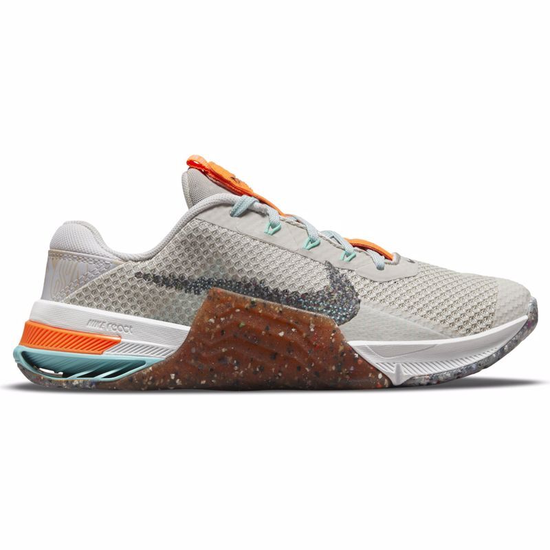 Nike Metcon 7 Women's Training Shoe, Light Bone/Grey/Platinum Tint 